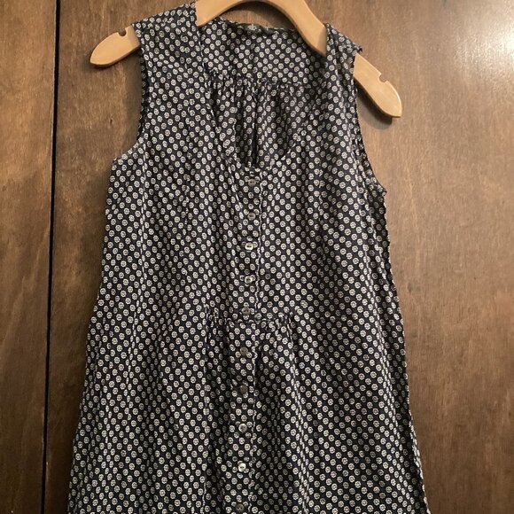 Banana Republic Tops - Banana Republic navy blue & white sleeveless top sz S